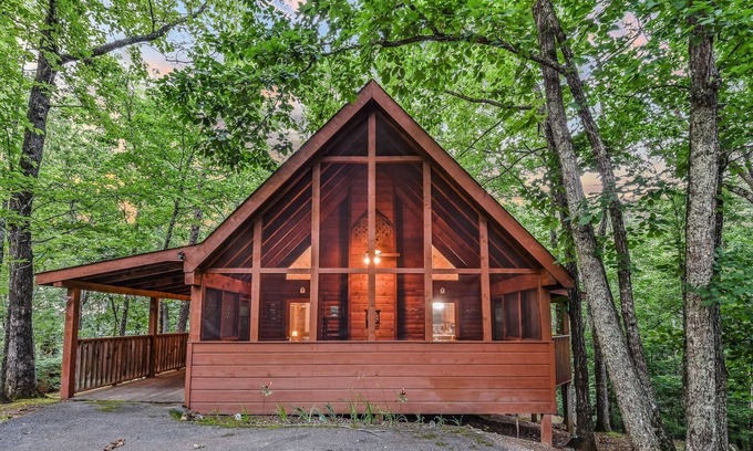 Gatlinburg - Pigeon Forge Cabin | Cornerstone 2 Bedroom Cabin by RedAwning