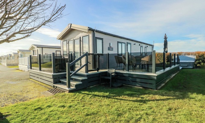 Llandwrog Cottage | CORNERSTONE, pet friendly, country holiday cottage in Caernarfon