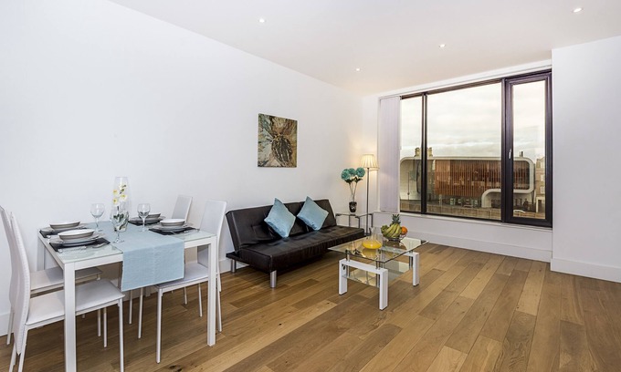 Slough Apartment | Cornwall House Apartments