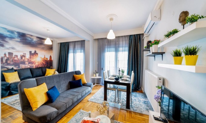 Thessaloniki City Centre Apartment | Corona Deluxe Apt Must