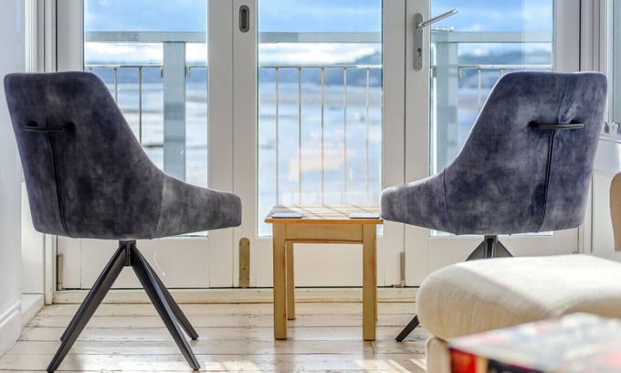 Instow House | Corona - Four Bedroom House, Sleeps 8