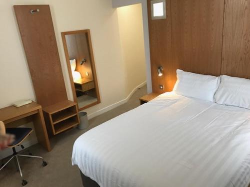 Rotherham Hotel | Corona Hotel Rotherham Sheffield Meadowhall