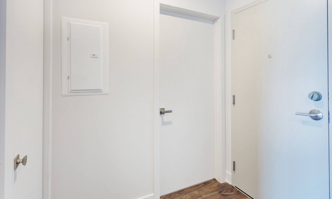 Brossard Apartment | Corporate Stays| Lumeo | Spacious and modern 1BR