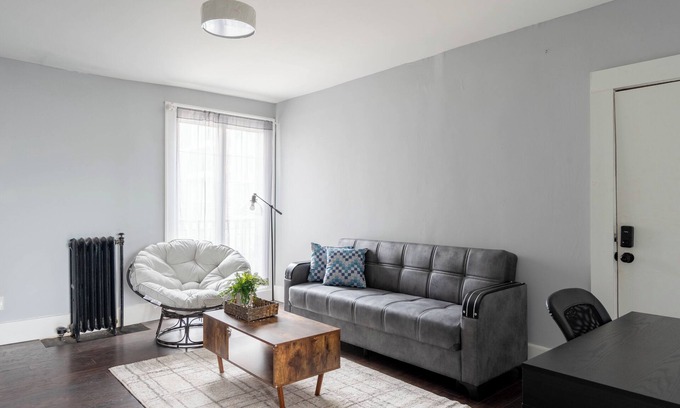 Detroit Apartment | Corporate & Travel Nurse Housing 30+ Day Stays