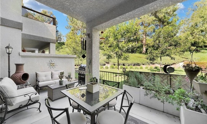 Foothill Ranch Condo | Corporate /Traveling Nurse near Irvine