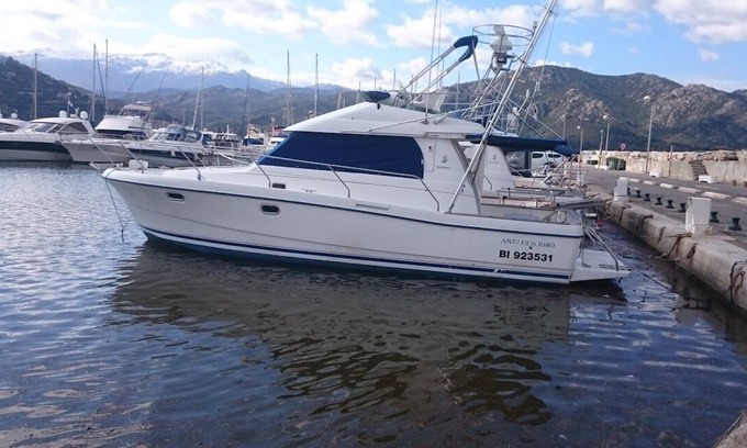 Marine de Saint Ambroggio Boat Rental | Corse : Bienvenue A Bord