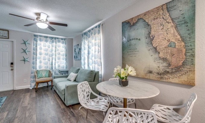 Bradenton Villa | Cortez Gardens #11, Close to Beach, 3B2B 8 people