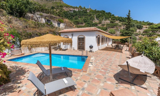 Otivar House | Cortijo La Alberquilla – Andalusian Charm with Mountain and Sea Views, Pool, Wi-Fi, and Garden