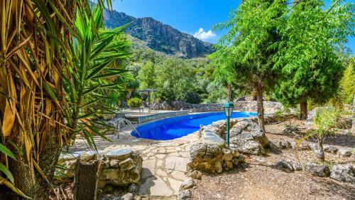 Montecorto House | Cortijo y Estudio Montecorto by Ruralidays
