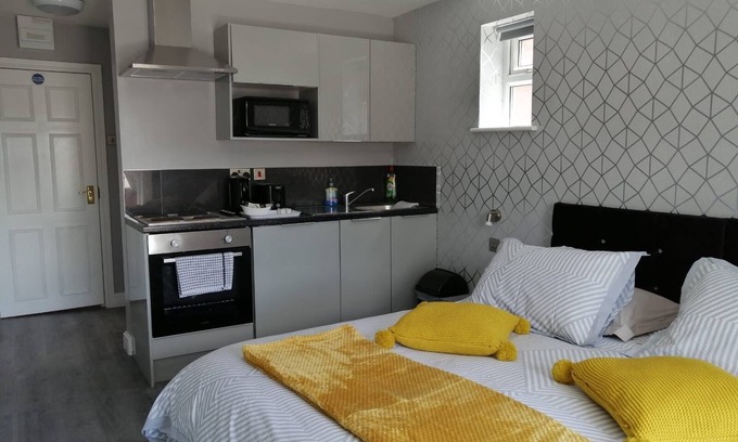 Scunthorpe Bed & Breakfast | Cosgrove Inn