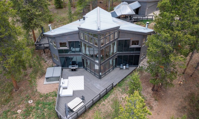 Sunset Ridge Cabin | Cosmic Cabin at Devil's Thumb 15mins from Winter Park