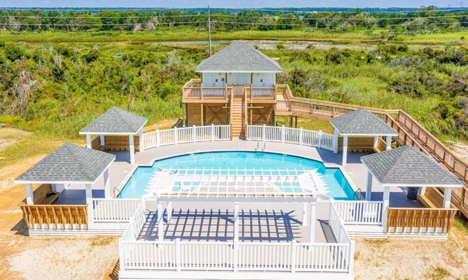 North Topsail Beach House | Cosmo's Cabana