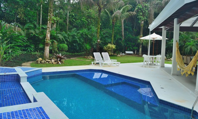 Guarutuba House | COSTA DO SOL 180m FROM GUARATUBA BEACH, ROOM 3 SUITE AIR COND. WIFI