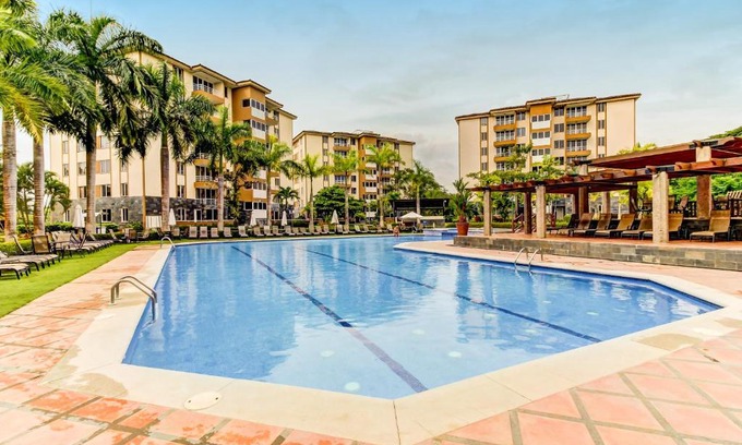 Barrio Santa Lucia Apartment | Costa Linda 6-07