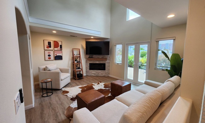 Downtown Condo | Costa Mesa Coastal Gem