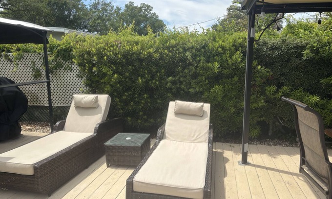 Disston Heights House | Costal style house with pool and beautiful back yard close to downtown and beach