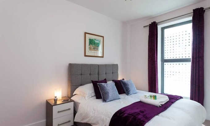 Redhill Apartment | Cosy 1 Bed 1 bath Apt in Redhill Town Centre