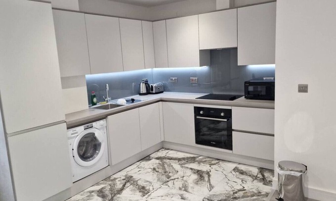 Purley Apartment | Cosy 1Bed Apart with Wifi