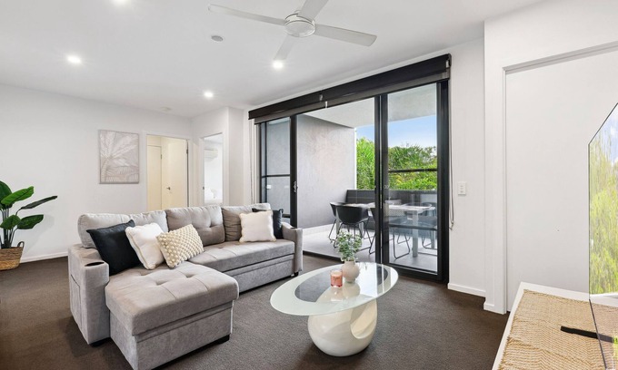 Cannon Hill Apartment | Cosy 2-Bed with Alfresco Dining by Bill Cash Park
