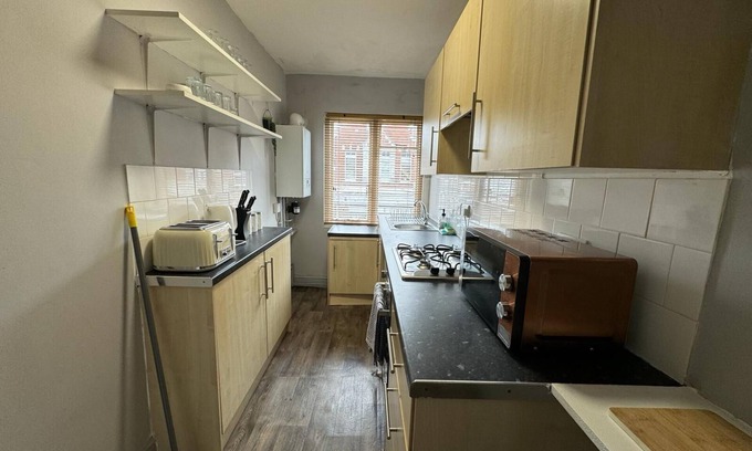 Hythe Apartment | Cosy 3-bed Apartment in Hythe High Street