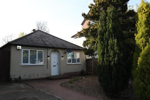 Olton House | cosy 3-bed bungalow nec airport close to amenities