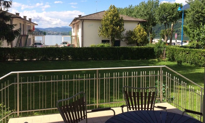 Calceranica al Lago House | Cosy apartment in villa for 4 people with TV, patio and parking