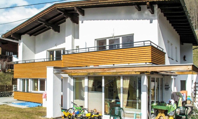 Runhof Apartment | Cosy apartment for 2 guests with WIFI, TV, terrace and parking