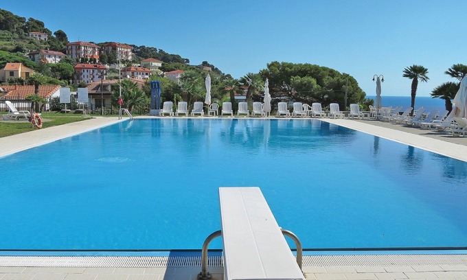 Piani-Ciapin Apartment | Cosy apartment for 6 people with pool, WIFI, TV and terrace