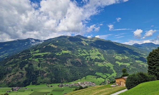 Distelberg Apartment | Cosy apartment for 4 people with WIFI, TV, terrace and parking