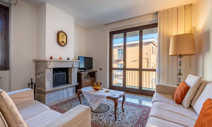Omegna Apartment | Cosy apartment for 4 guests with WIFI, TV, balcony, pets allowed and parking