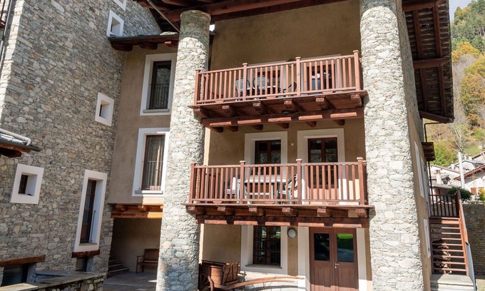 Sampeyre Apartment | Cosy apartment for 4 guests with pool, WIFI, TV and terrace