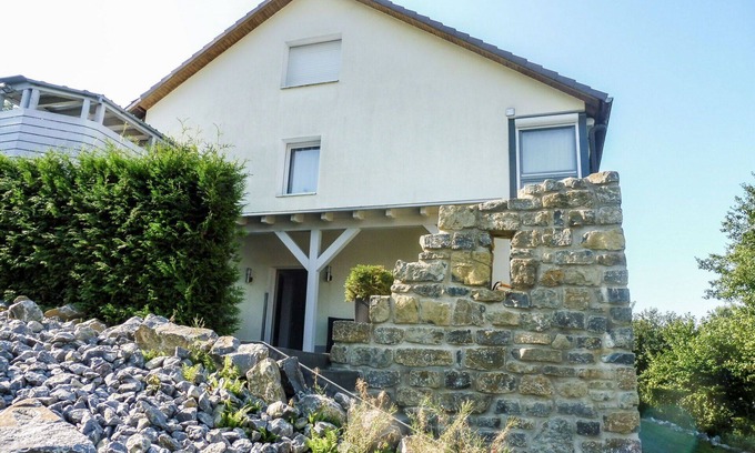 Luegde Apartment | Cosy apartment for 5 people with WIFI, TV, terrace and pets allowed