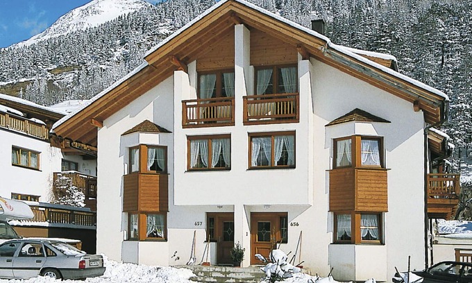 Soelden Apartment | Cosy apartment for 5 people with WIFI, TV, balcony, pets allowed and parking