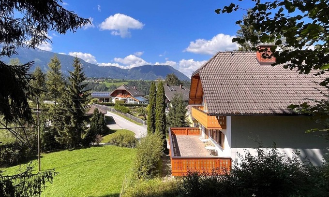 Grosssoelk Apartment | Cosy apartment for 5 people with hot tub, WIFI, TV, terrace, panoramic view and parking