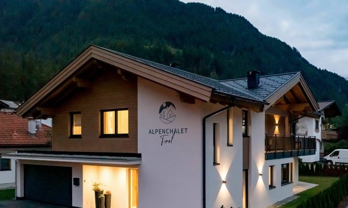 Unterlaengenfeld Apartment | Cosy apartment for 5 guests with WIFI, TV, patio and parking