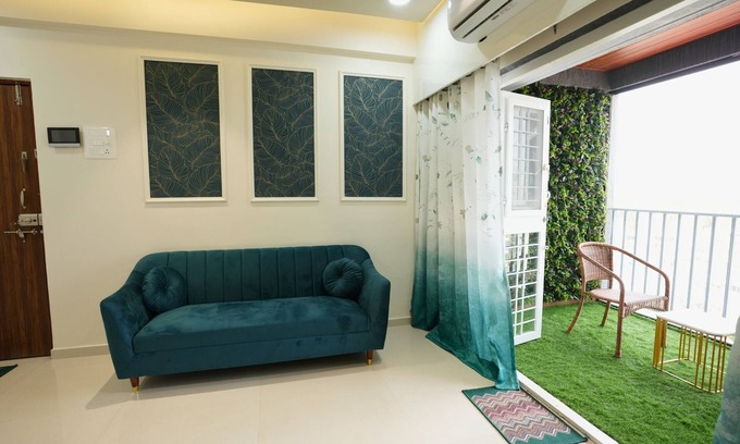 Ratnagiri Apartment | Cosy Apartment Homestay in the heart of city!