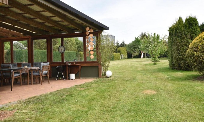 Maltzien Apartment | Cosy Apartment in Garz with Garden