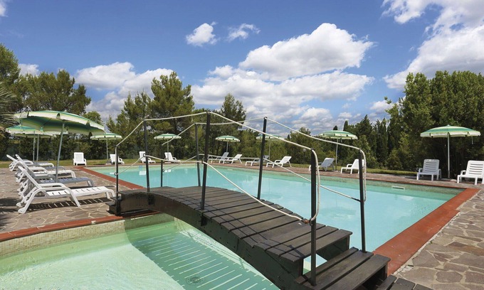 Terricciola House | Cosy apartment in villa for 4 people with WIFI, pool, terrace, pets allowed and parking