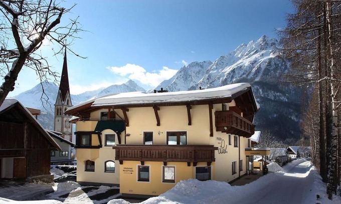 Unterlaengenfeld Apartment | Cosy apartment in Längenfeld with sauna