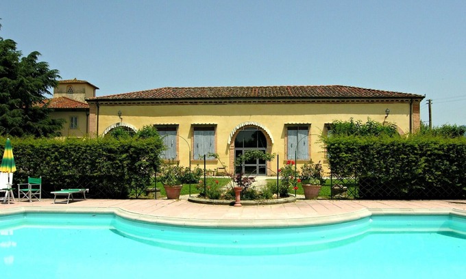 Scarperia e San Piero Villa | Cosy apartment in villa for 6 people with pool, WIFI, TV and panoramic view