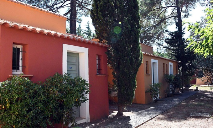 Pineto House | Cosy apartment in villa for 6 guests with pool, WIFI, A/C, TV, terrace, pets allowed and parking