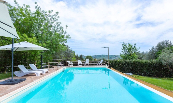 Casalbordino House | Cosy apartment in villa for 12 people with WIFI, pool, TV, patio, pets allowed and parking