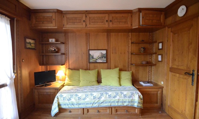 Cortina d'Ampezzo Apartment | Cosy apartment with terrace overlooking Tofana