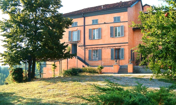 Rocca D'Arazzo Apartment | Cosy apartment for 4 people with WIFI and terrace