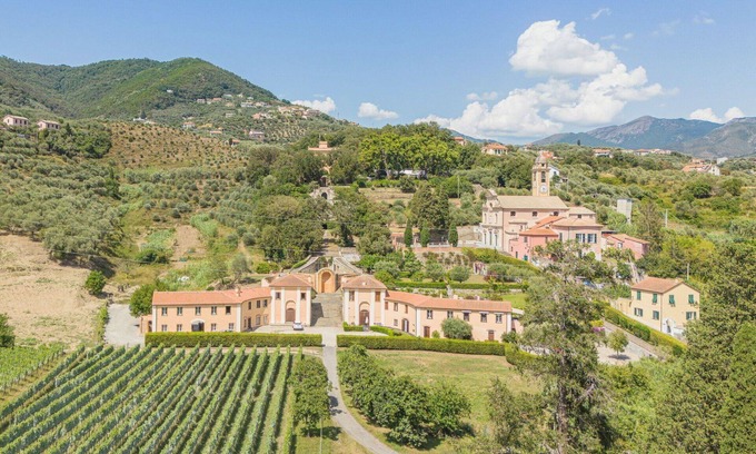 Sestri Levante Villa | Cosy apartment in villa for 4 people with WIFI, TV and parking