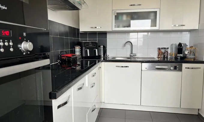 Petit-Ivry Apartment | Cosy apartment just outside Paris
