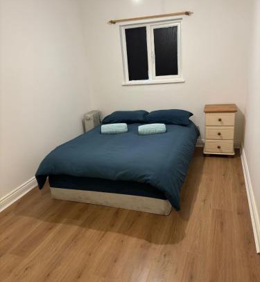 Glasnevin Apartment | Cosy Apartment near City Center