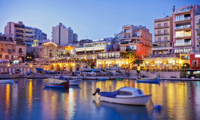 Swieqi Apartment | Cosy Apartment Steps to St George's Bay
