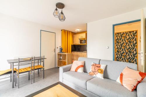 Lalande-Grand Selve Apartment | Cosy apartment with pool
