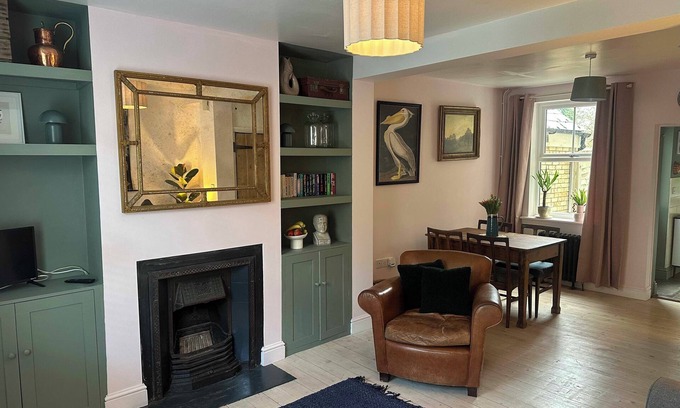 Cambridge Cottage | Cosy Central Cambridge Cottage 2 bed with Garden